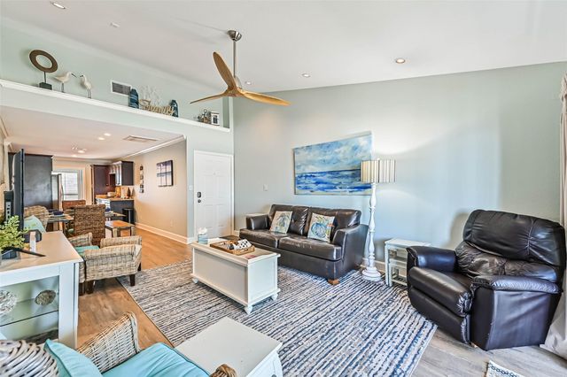 7000 Seawall Boulevard 238, Galveston, TX 77551