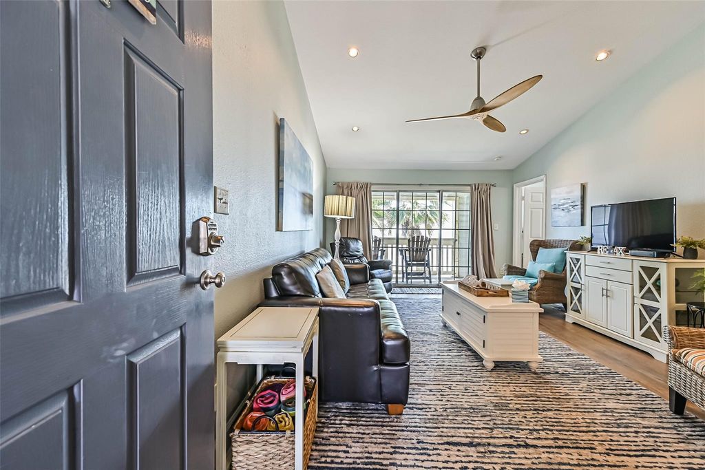 7000 Seawall Boulevard 238, Galveston, TX 77551