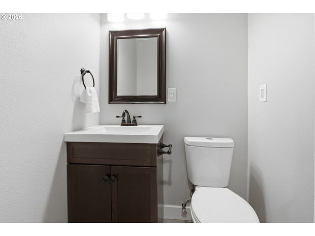 871 Se 66TH Ct, Hillsboro, OR 97123