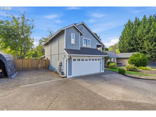 871 Se 66TH Ct, Hillsboro, OR 97123