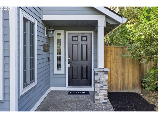 871 Se 66TH Ct, Hillsboro, OR 97123
