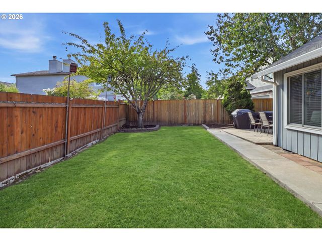 871 Se 66TH Ct, Hillsboro, OR 97123