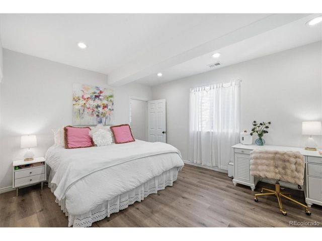 15718 E Prentice Dr, Centennial, CO 80015