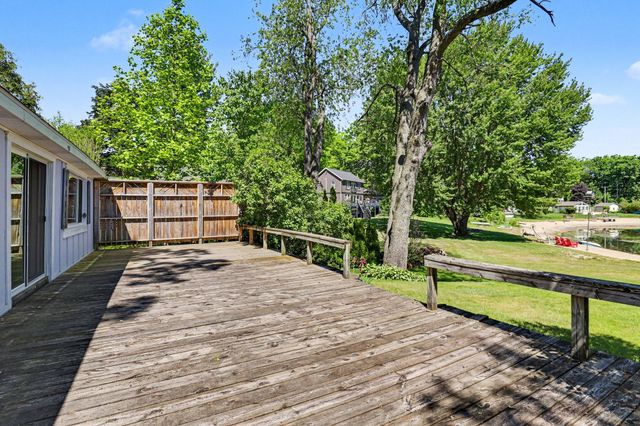 13541 Sunset Shores Drive Ne, Nelson Twp, MI 49319
