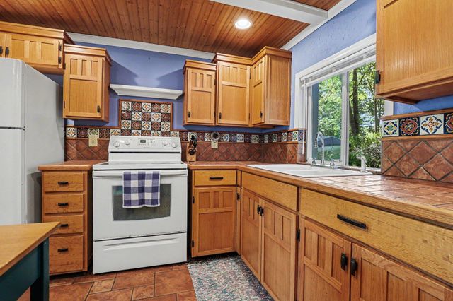 13541 Sunset Shores Drive Ne, Nelson Twp, MI 49319