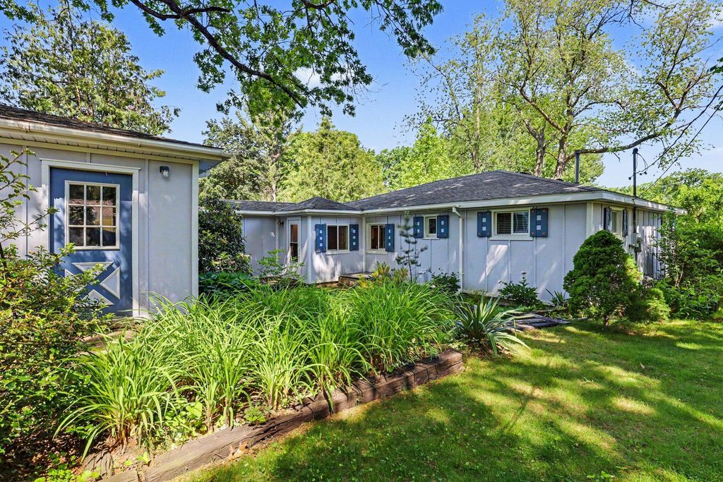 13541 Sunset Shores Drive Ne, Nelson Twp, MI 49319