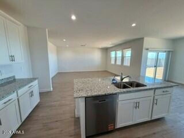6014 E Ivory Coast Drive, San Tan Valley, AZ 85140