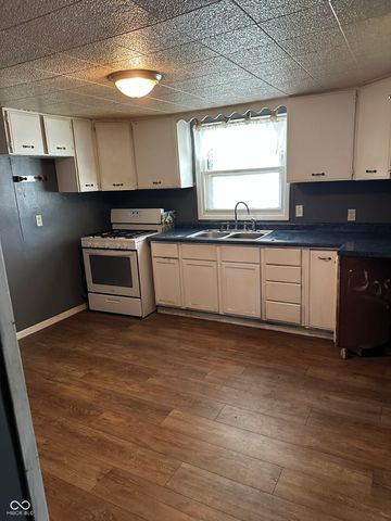 1007 Randolph Avenue, Alexandria, IN 46001