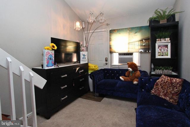 218 STRIBLING AVE, Charlottesville, VA 22903