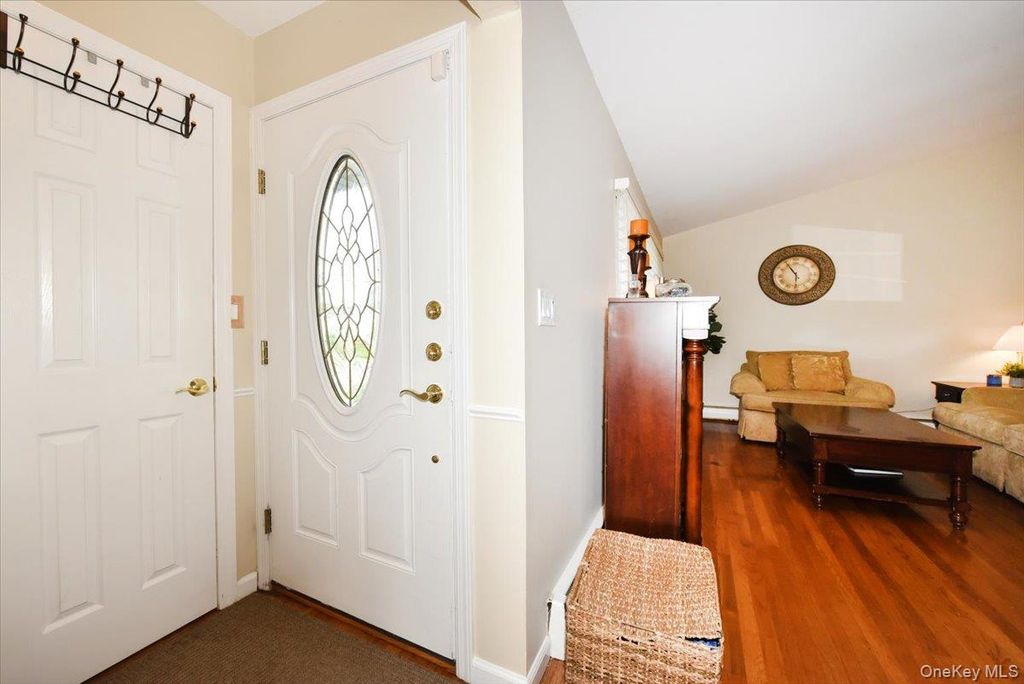 216 Linden Street, Massapequa Park, NY 11762 — photo 5