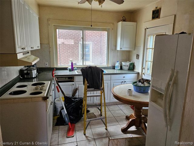 7261 Kentucky Street, Dearborn, MI 48126