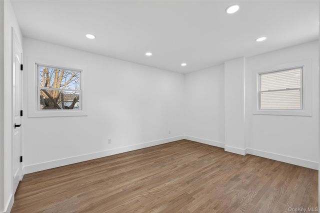 244 N Erie Avenue, Lindenhurst, NY 11757