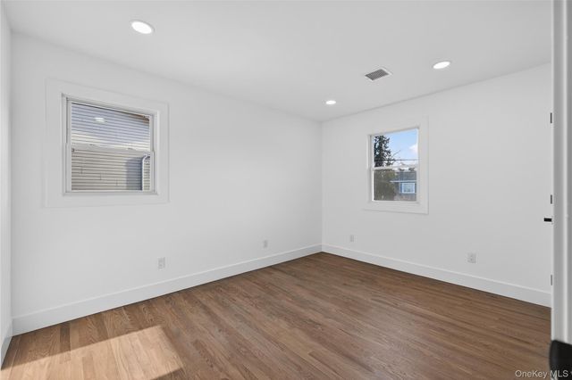 244 N Erie Avenue, Lindenhurst, NY 11757