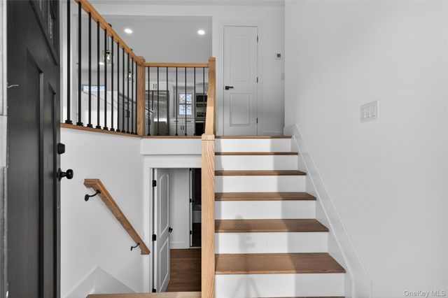 244 N Erie Avenue, Lindenhurst, NY 11757