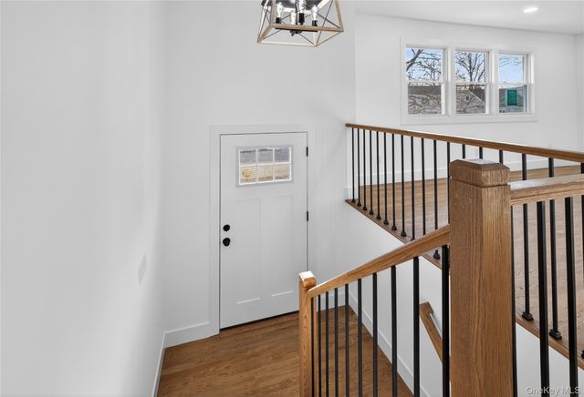 244 N Erie Avenue, Lindenhurst, NY 11757