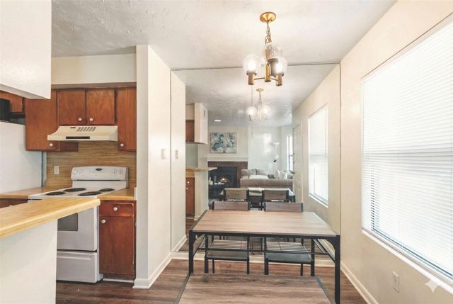 4441 Old College Road 2104, Bryan, TX 77801