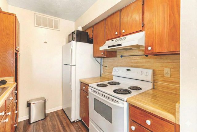 4441 Old College Road 2104, Bryan, TX 77801