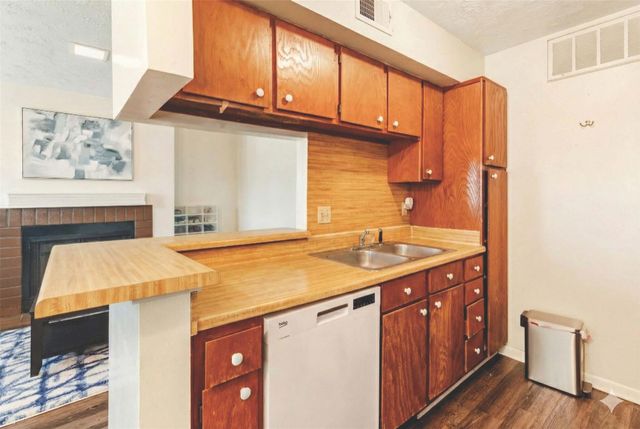 4441 Old College Road 2104, Bryan, TX 77801