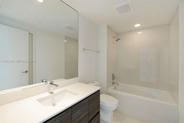 1100 S Miami Ave 3107, Miami, FL 33130