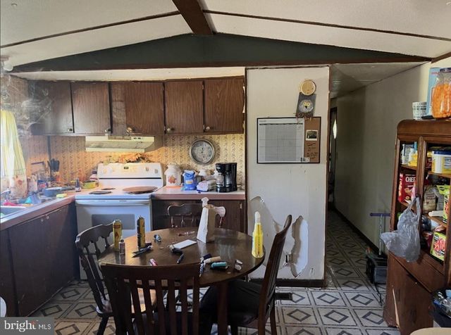 1600 BAER AVE, Hanover, PA 17331