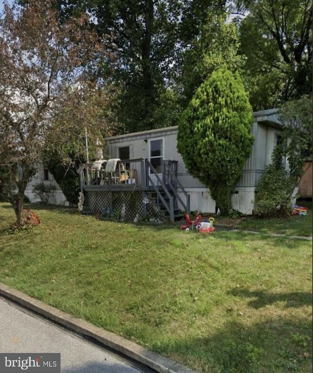 1600 BAER AVE, Hanover, PA 17331