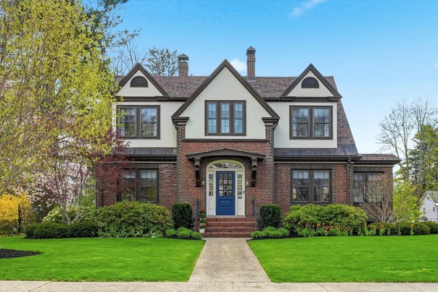 37 Chester Street, Nashua, NH 03064