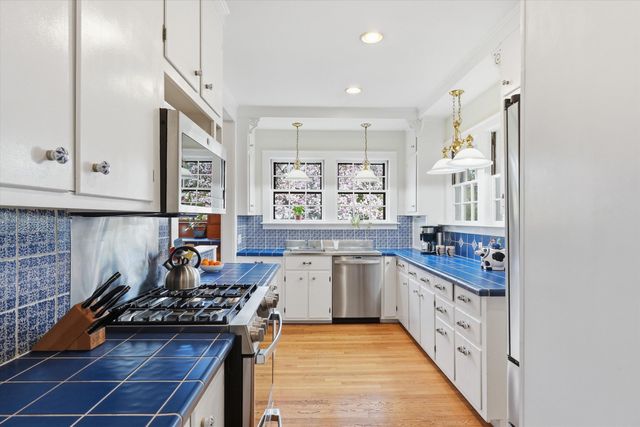 37 Chester Street, Nashua, NH 03064