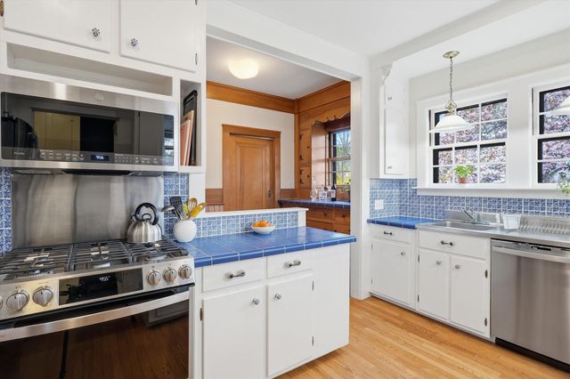 37 Chester Street, Nashua, NH 03064