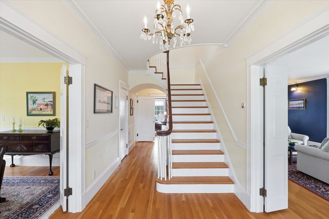 37 Chester Street, Nashua, NH 03064
