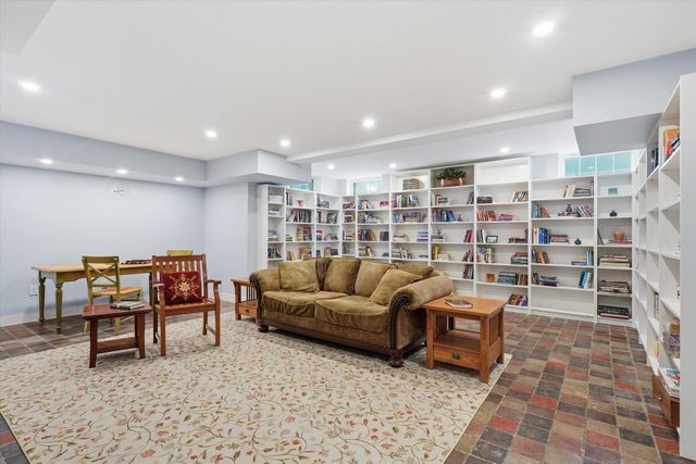 37 Chester Street, Nashua, NH 03064