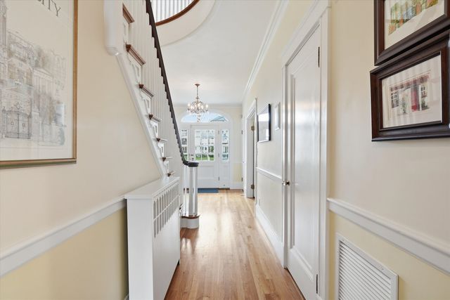 37 Chester Street, Nashua, NH 03064