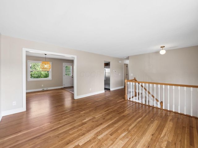 1262 Oakfield Drive S, Columbus, OH 43229
