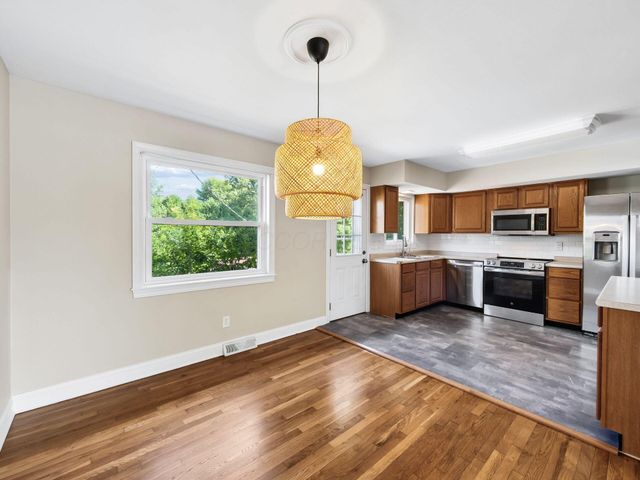 1262 Oakfield Drive S, Columbus, OH 43229
