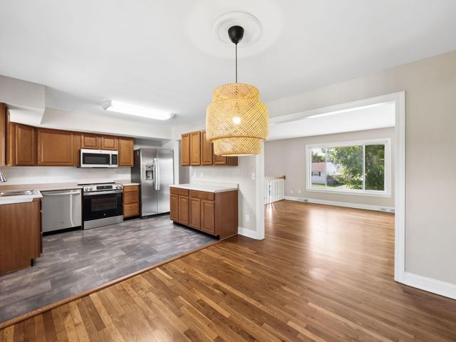 1262 Oakfield Drive S, Columbus, OH 43229
