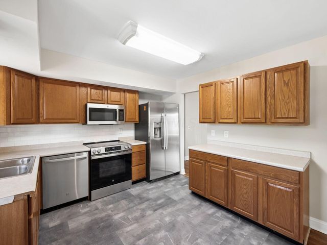 1262 Oakfield Drive S, Columbus, OH 43229