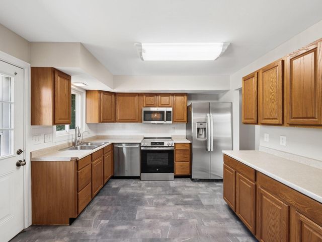 1262 Oakfield Drive S, Columbus, OH 43229