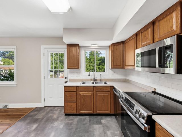 1262 Oakfield Drive S, Columbus, OH 43229