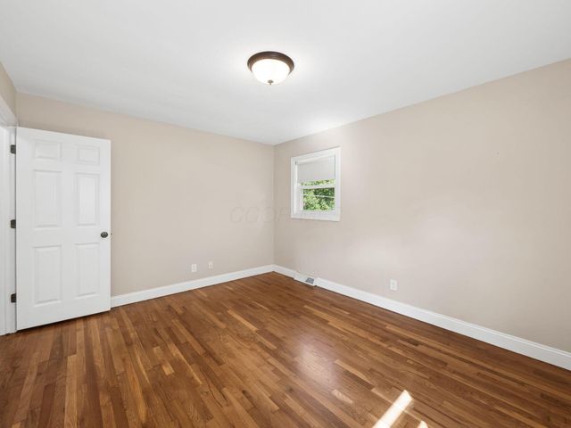 1262 Oakfield Drive S, Columbus, OH 43229