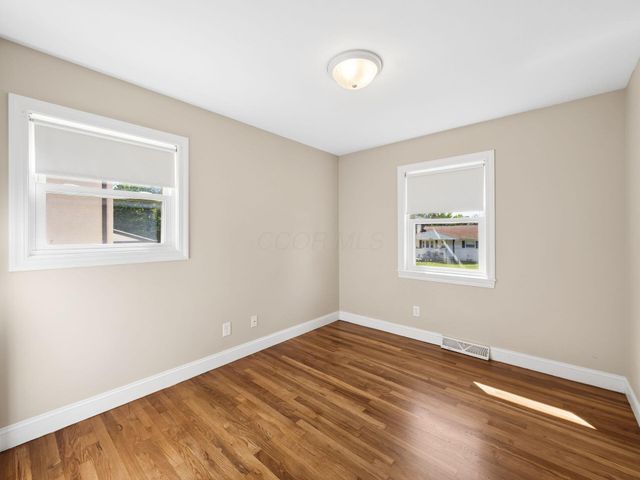1262 Oakfield Drive S, Columbus, OH 43229