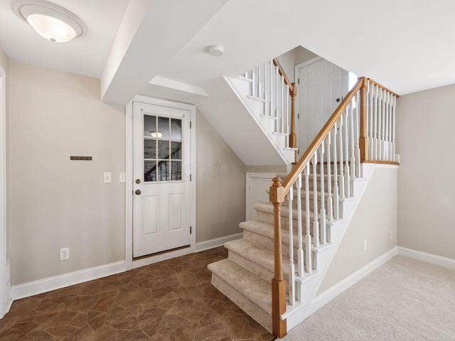 1262 Oakfield Drive S, Columbus, OH 43229