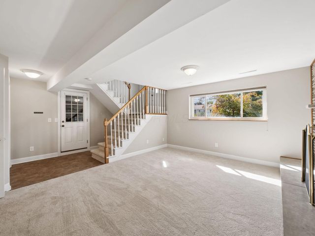 1262 Oakfield Drive S, Columbus, OH 43229