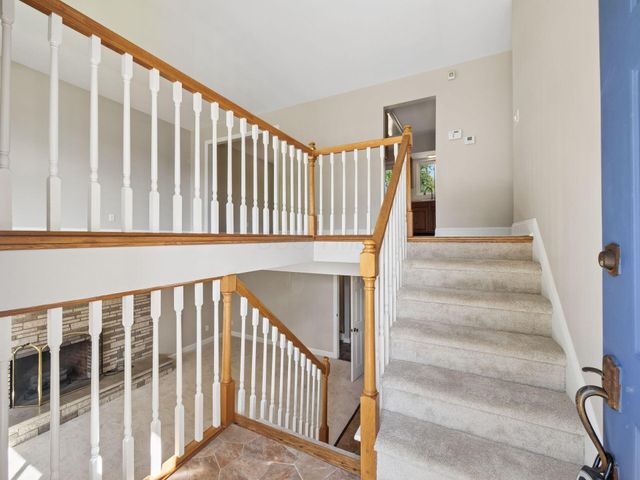1262 Oakfield Drive S, Columbus, OH 43229