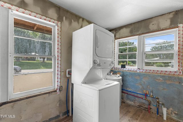 6563 East Andrew Johnson Highway, Whitesburg, TN 37891