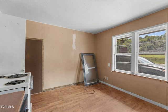 6563 East Andrew Johnson Highway, Whitesburg, TN 37891