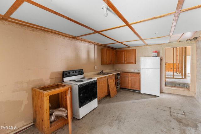 6563 East Andrew Johnson Highway, Whitesburg, TN 37891