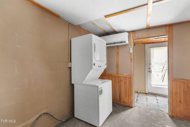 6563 East Andrew Johnson Highway, Whitesburg, TN 37891