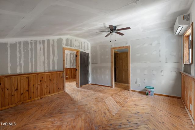 6563 East Andrew Johnson Highway, Whitesburg, TN 37891