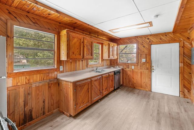 6563 East Andrew Johnson Highway, Whitesburg, TN 37891