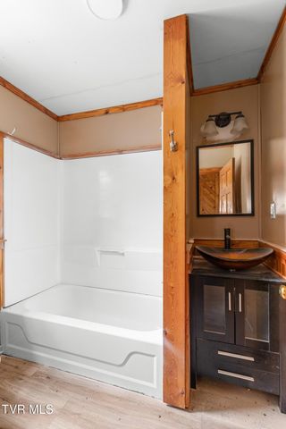 6563 East Andrew Johnson Highway, Whitesburg, TN 37891