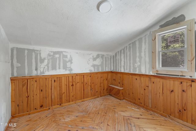 6563 East Andrew Johnson Highway, Whitesburg, TN 37891